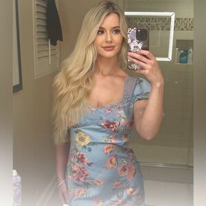 Meet your Posher, Hails